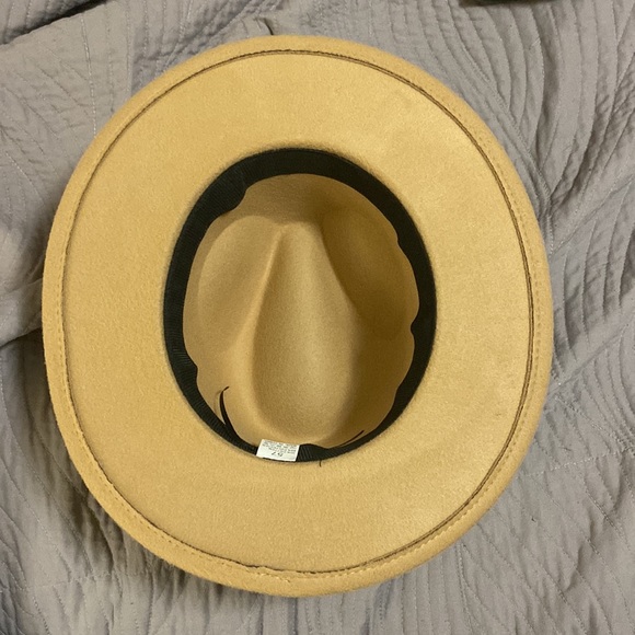 Felt hat - Picture 3 of 4